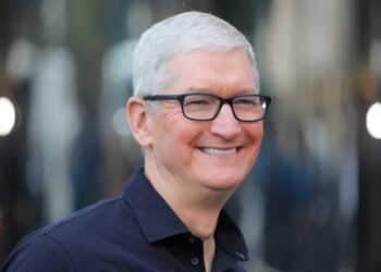 Thấy gì từ chuyến thăm của CEO Apple đến Việt Nam?