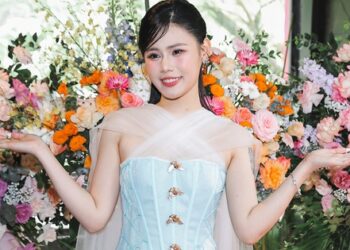 Con gái Mars Anh Tú làm đầu bếp, bán chè để theo đuổi âm nhạc