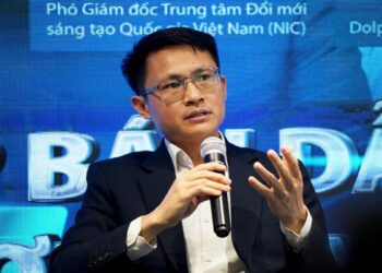 ‘Cơ hội trong ngành bán dẫn có đủ cho hàng chục nghìn người’