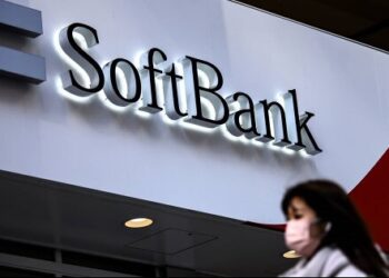 Cổ phiếu SoftBank đạt đỉnh lịch sử khi công ty chi đậm vào AI