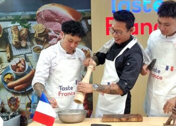 Cuối tuần dạo “chợ Pháp” tại Hà Nội