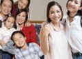 ”Chị đẹp” đồng ý kết hôn với nhạc sĩ chỉ sau 3 tháng hẹn hò, 26 năm nuôi con riêng của chồng đến giờ lại coi nhau như bạn bè
