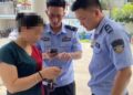Phát hiện nhà hàng xóm có tiếng động lạ vào ban đêm, người phụ nữ lập tức báo cảnh sát: Ngỡ ngàng khi biết sự thật đằng sau