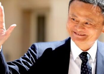 Chuyện ít biết về tỷ phú giàu nhất nhì Trung Quốc thi đại học ba lần mới đỗ