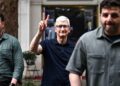 Dân mạng Trung Quốc “nổi cơn ghen” khi Tim Cook đến thăm Việt Nam: Hậm hực vì không còn được ưu ái