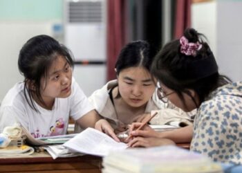 Đoạn tin nhắn được hàng ngàn phụ huynh Hà Nội bàn luận “rần rần” lúc này: Lo sợ vì nhìn thấy chính mình trong đó