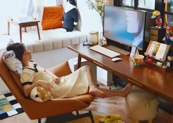 Cô gái độc thân chia sẻ về không gian sống, bạn sẽ phát hiện ra nhiều món đồ trang trí rất đáng xuống tiền