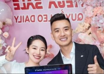 Phiên livestream 100 tỷ đồng và con số phía sau những đơn hàng