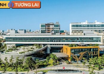 Đại học doanh thu 1.700 tỷ đồng/năm: Sinh viên mạnh tay đóng học phí lên đến 200 triệu, ra trường liệu có dễ kiếm việc làm?
