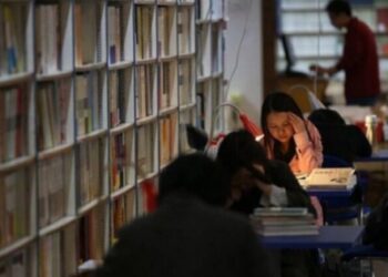 Ngành học được nhiều sĩ tử thích mê nhưng phụ huynh thì “chê ỏng chê eo” vì lo con đã vất vả lương còn bèo bọt
