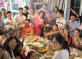 Sau buổi họp lớp kỷ niệm 25 năm ra trường, 24 người rời nhóm chung, 13 người khác “block” bạn cũ cắt đứt liên lạc