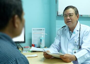 4 thói quen khiến huyết áp tăng vọt, “dẫn lối” cho đột quỵ: Người trẻ mắc nhiều mà chưa biết để tránh