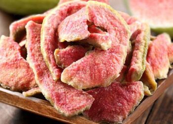 Vitamin C gấp 21 lần táo, loại quả giòn ngọt bán nhiều ở chợ Việt, từ lá đến rễ đều là bài thuốc: Kiểm soát đường máu và cholesterol tốt miễn chê