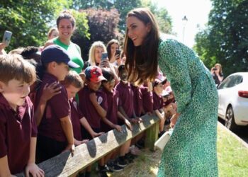 Điện Kensington thông báo chính thức về việc trở lại làm việc của Vương phi Kate