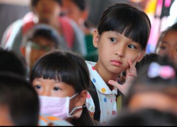 Một hành động nhiều cha mẹ làm, lời cảnh báo của giáo sư gây tranh cãi