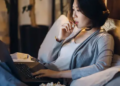 Trước khi đi ngủ mà thấy đói, có nên ăn hay không? Bác sĩ trả lời khiến nhiều người phải thay đổi suy nghĩ