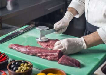 Bác sĩ dặn nhớ kỹ những điều này nếu không muốn cả nhà ngộ độc thực phẩm
