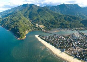 Danh thắng được công nhận đẹp nhất thế giới, là “chốn bồng lai tiên cảnh” có thật, cách Đà Nẵng hơn 20km