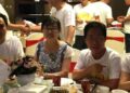 Đi họp lớp, lớp trưởng hỏi lương tôi bao nhiêu, tôi nói 70 triệu/tháng: Về nhà phát hiện bị 5 người trong lớp block