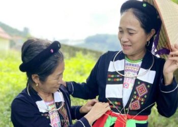 Gìn giữ nét đẹp văn hóa Sình ca