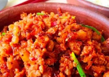 Cầm vỏn vẹn 100 nghìn đồng đi chợ ở Hà Nội, mua gì cho bữa tối 4 người ăn?