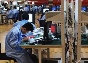 Sếp mới lên, lương giảm từ 70 còn 15 triệu vì lý do khó chấp nhận, tôi từ chức 3 ngày thì nhận món quà lạ