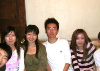 “Kiếp nạn” đi họp lớp cấp 3 dịp nghỉ lễ: Nhóm “đại gia” vào nhà hàng gọi món đắt tiền, đến khi nhận hoá đơn liền lộ bản chất!