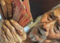 Nhìn 2 người bạn U75, tôi phát hiện người tiết kiệm và không tiết kiệm tiền có cuộc sống hoàn toàn khác biệt ở năm cuối đời