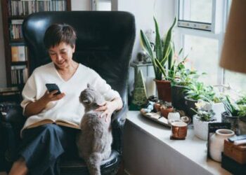 55 tuổi, vừa nghỉ hưu, nghe ‘tối hậu thư’ chọn ‘chăm cháu hay đưa cho con dâu 18 triệu đồng/tháng’ tôi lặng người, đưa ra quyết định đanh thép: Cấm hỗn!