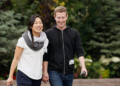 Quy tắc hẹn hò của Mark Zuckerberg và vợ thủa mới quen khiến giới trẻ ‘chột dạ’ nhìn lại mình: Mỗi tuần gặp mặt ít nhất 1 buổi, kéo dài tối thiểu 100 phút và không được dùng Facebook