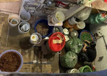 Rùng mình nguy cơ ngộ độc thực phẩm từ thức ăn đường phố trong những ngày nắng nóng