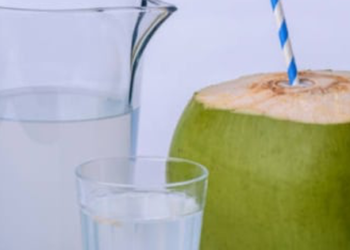 Một ngày nên uống bao nhiêu nước dừa?