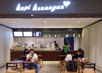Từ cửa hàng cà phê vốn gần 400 triệu đồng vay mượn tới tập đoàn tỷ đô