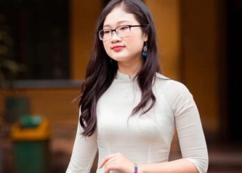 Thi TOEIC đạt số điểm “xưa nay hiếm”, nữ sinh được trường “thưởng nóng” gây bão: Tương lai muốn tự mở chuỗi nhà thuốc