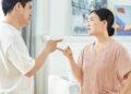 Không có tiền đưa con đi nghỉ lễ, tôi bị chồng đay nghiến là đàn bà vô dụng