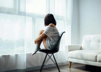 Kỳ lạ cô gái 18 tuổi ở Trung Quốc mắc bệnh ‘luyến ái não’