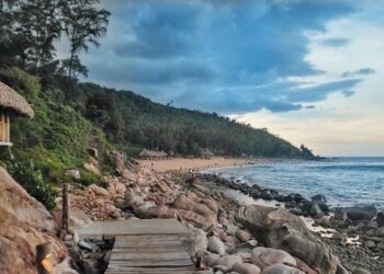 Bãi biển ‘tỷ USD’ ít người biết, chi phí du lịch chỉ 2-3 triệu đồng