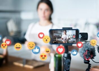 Livestream bán hàng – ‘phao cứu sinh’ cho doanh nghiệp và tiểu thương