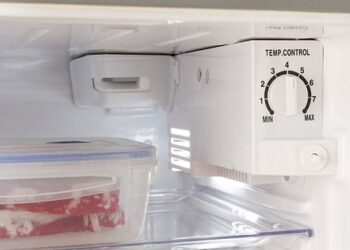 Điều chỉnh nút nhỏ này trên tủ lạnh có thể khiến bạn tiết kiệm được cơ số tiền điện: EVN cũng khuyên làm!