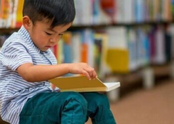 Đọc sách không phù hợp với lứa tuổi “phá hủy” cuộc đời con thế nào?