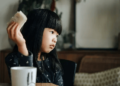 Cha mẹ mải mê với “hiệu ứng đuổi rắn”: Rất kém hiệu quả với con cái mình