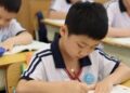 Bài văn “không còn bố nữa” của cậu bé lớp 2 đạt điểm tuyệt đối: Chỉ vài dòng mà khiến ai cũng rơi nước mắt