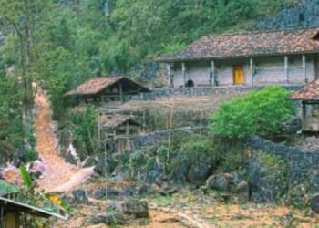 ‘Ngôi làng địa ngục’ ẩn hiện giữa núi đồi Hà Giang: Đẹp mộng mị hớp hồn du khách