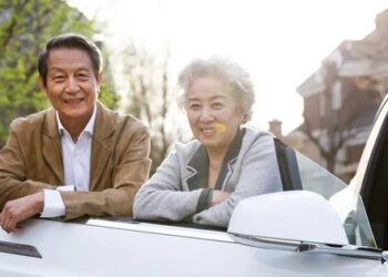 62 tuổi, vợ chồng tôi đi du lịch khắp nơi, càng ngày càng ‘run sợ’: Không hiểu đang đi chơi hay đi hành xác!