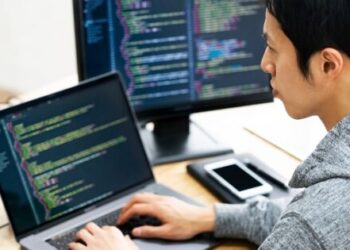 Kỹ sư AI có lương cao gấp rưỡi đồng nghiệp