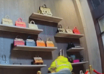 Video: 60 chiếc Hermes Birkin trị giá 45 tỷ bị nhồi nhét vào thùng rác, dân chơi hàng hiệu nhìn chỉ biết xót xa