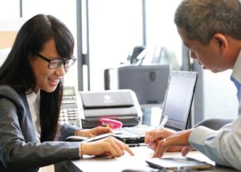 Ngành có thu nhập bình quân cao nhất trong khối ngành kinh tế, hơn 63% doanh nghiệp có nhu cầu tuyển dụng: Chỉ cần hơn 7 điểm/môn đã đỗ