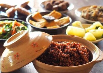 Thấy gia đình có nhiều người mắc ung thư, nam sinh làm ngay 1 điều: Sau 2 năm phải nằm cáng đi cấp cứu