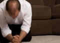 Tháng nào cũng biếu mẹ 22 triệu VNĐ, đến khi bà qua đời trong tài khoản chằng có lấy một xu: Nhận giấy sao kê ngân hàng tôi khóc ngất