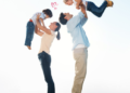 Mọi bậc cha mẹ đều cần biết những thông điệp cốt lõi sẽ đi cùng con cái cả đời người: “Dạy con cách câu cá, đừng tặng cá cho con”